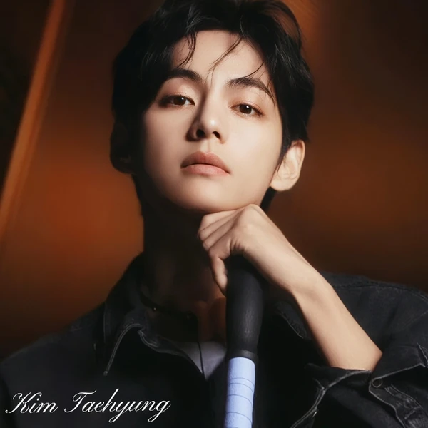 今天最受喜爱的金泰亨 (V)模样