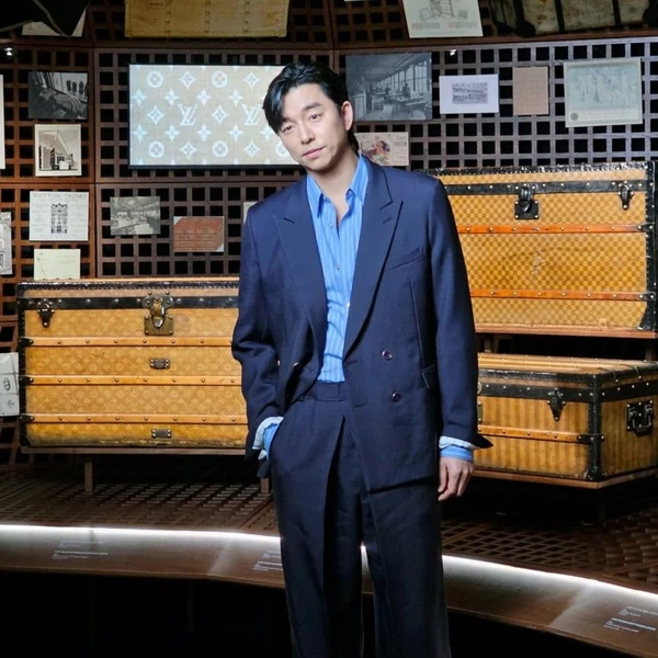 Popular photo full of fans’ love for Gong Yoo