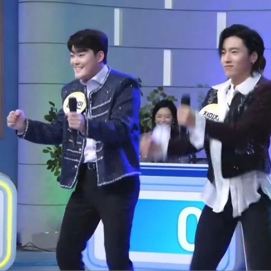 充满粉丝爱意的金炅珉人气照片