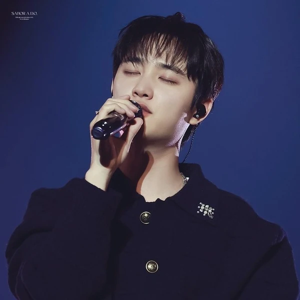 今天最受喜愛的都暻秀 (D.O.)模樣