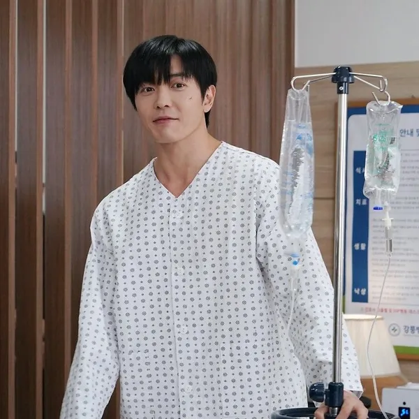 The most loved look of Kim Jaewook today