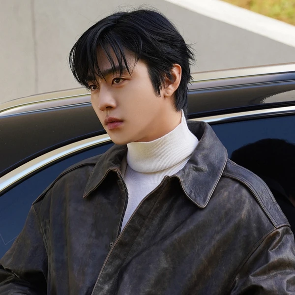 Foto populer Ahn Hyoseop yang penuh cinta dari penggemar