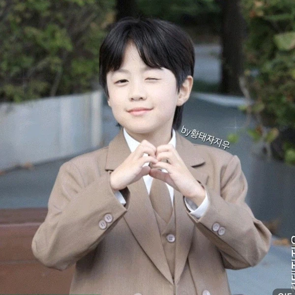 ユ・ジウへのファンの愛が詰まった人気写真