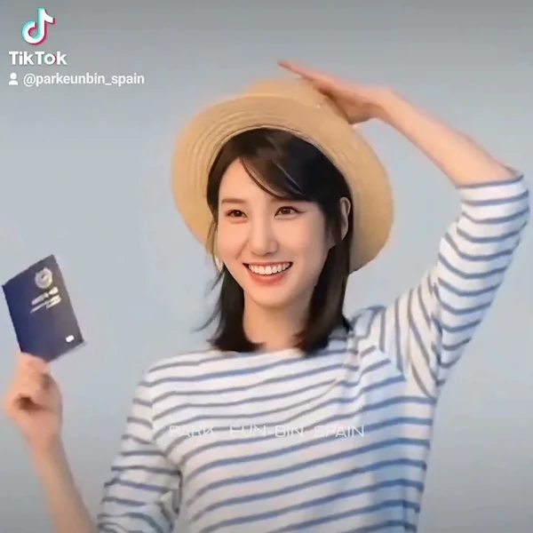 Popular photo full of fans’ love for Park Eunbin