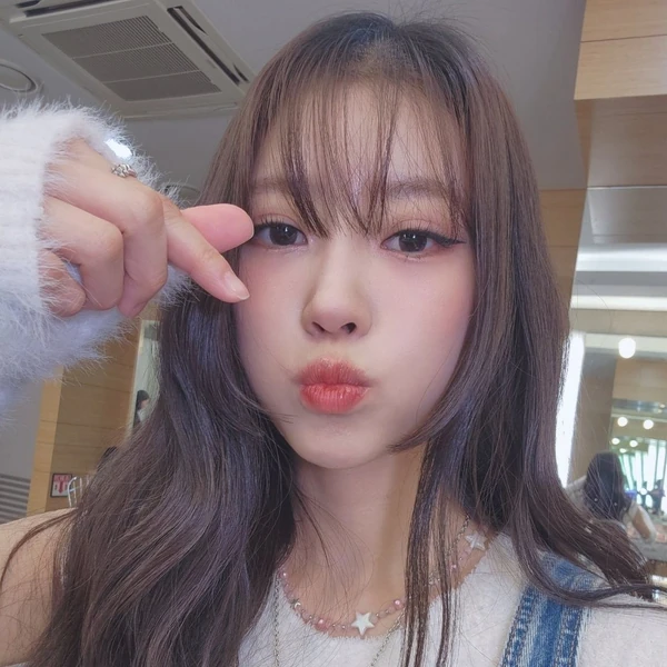 The most loved look of Lee Mijoo today