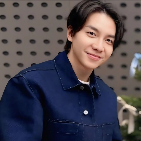 充满粉丝爱意的李升基人气照片