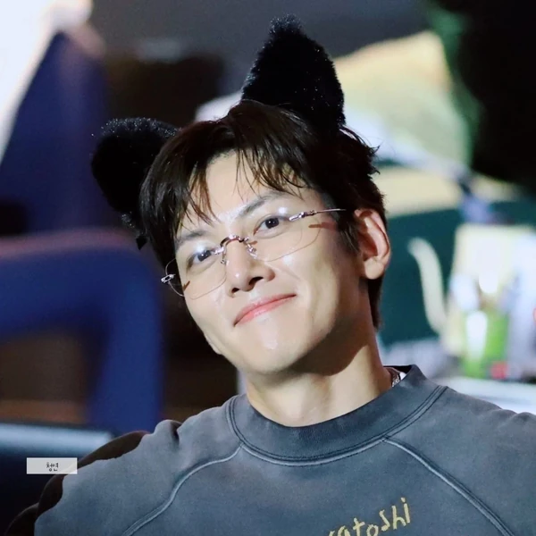 充满粉丝爱意的池昌旭人气照片