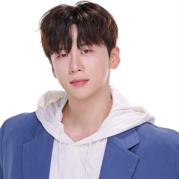 The most loved look of Namgung Jin today