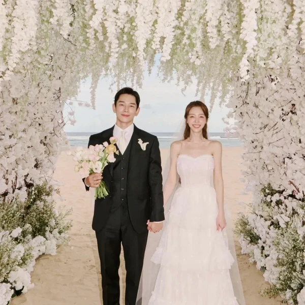 The most loved look of Minah today