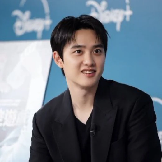 Foto populer Doh Kyungsoo (D.O.) yang penuh cinta dari penggemar