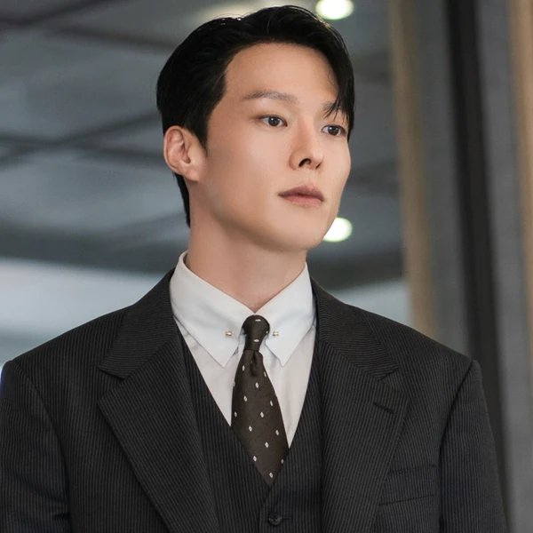 今天最受喜愛的張基龍模樣