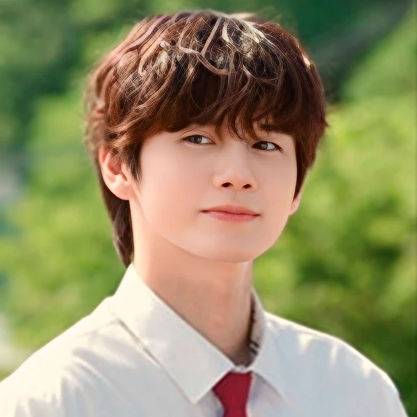 充满粉丝爱意的邕圣祐人气照片