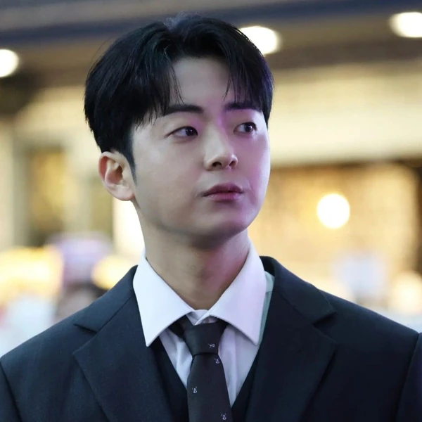 오늘 가장 사랑받은 박민수의 모습