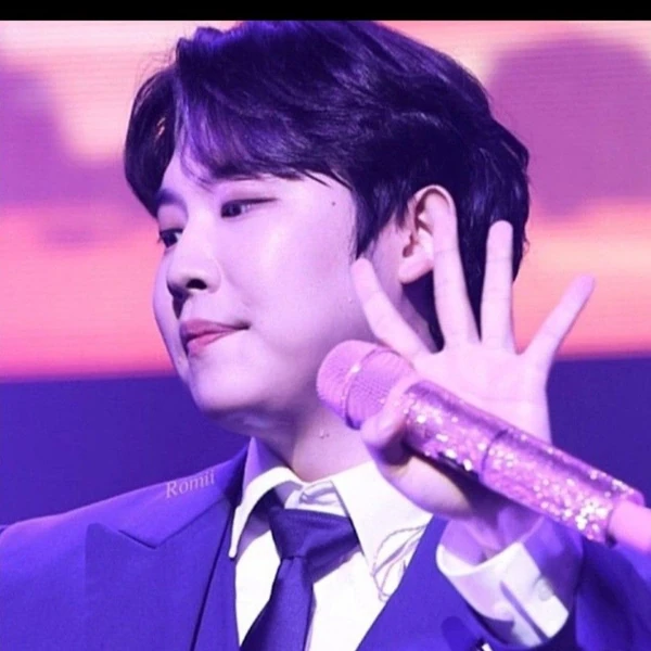 The most loved look of Jinuk today