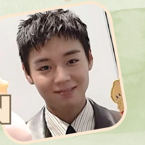 The most loved look of Park Jihoon today