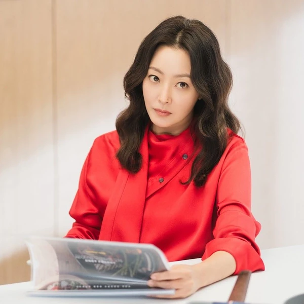 Popular photo full of fans’ love for Kim Heesun