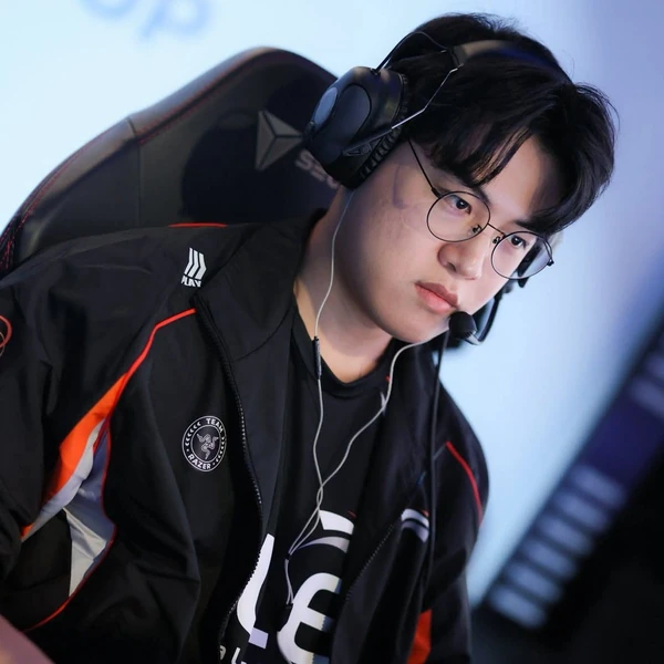 今日Choeaedol Celebで輝くGumayusiの代表写真