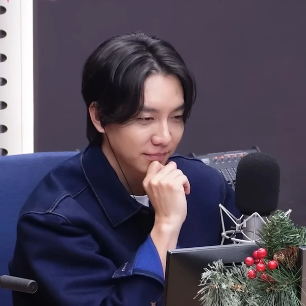 Penampilan Lee Seunggi yang paling disukai hari ini