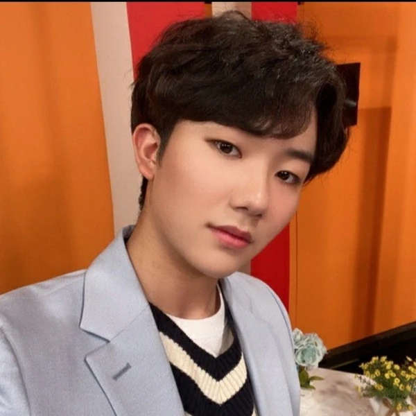 The most loved look of Nam Seungmin today