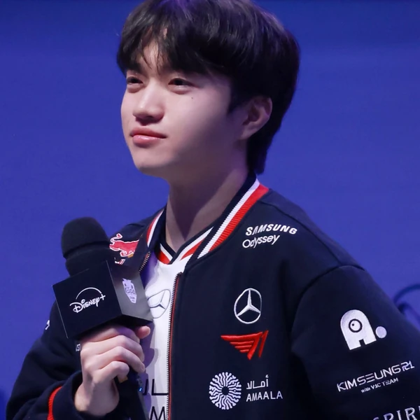 通过投票选出的Keria人气头像图像