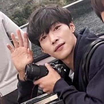 The most loved look of Woo Dohwan today