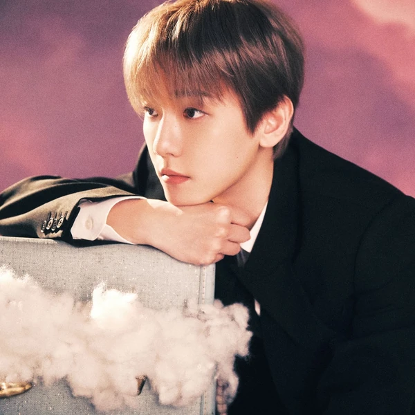 Popular photo full of fans’ love for Yoon Soyang