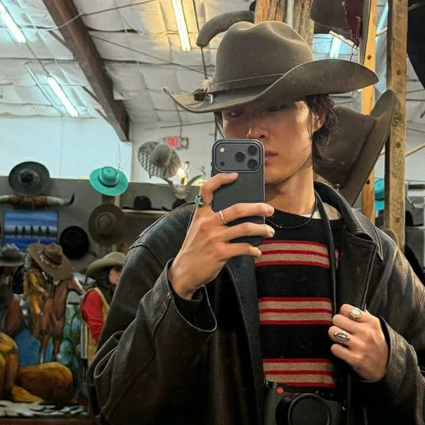 The most loved look of Lee Jongwon today