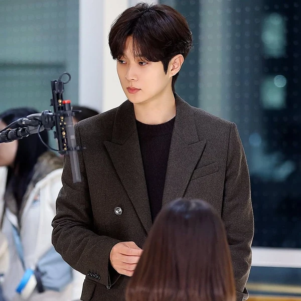 Popular photo full of fans’ love for Choi Wooshik