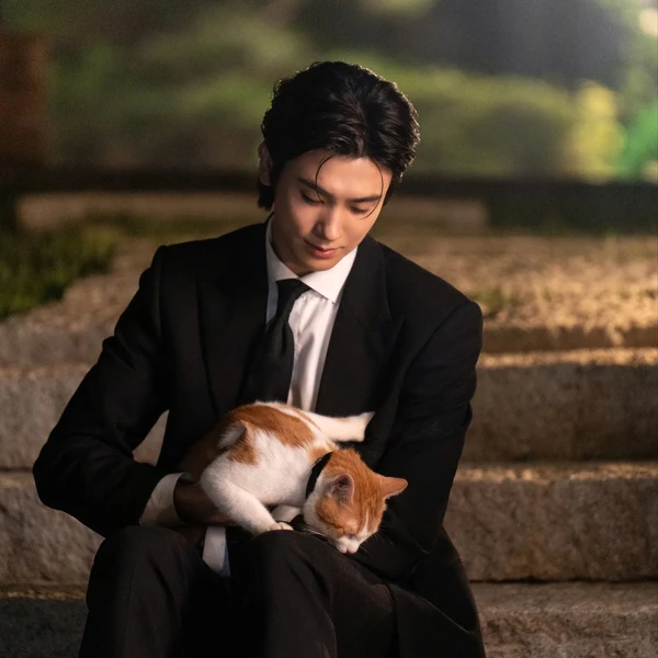 Popular photo full of fans’ love for Park Hyungsik