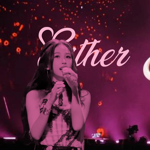 Popular photo full of fans’ love for Esther Yu