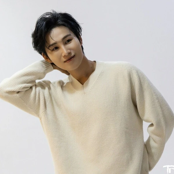 The most loved look of Kim Heejae today