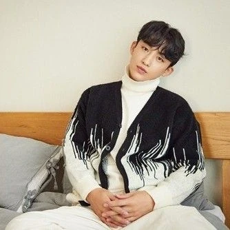 今天最受喜愛的申盛泰模樣