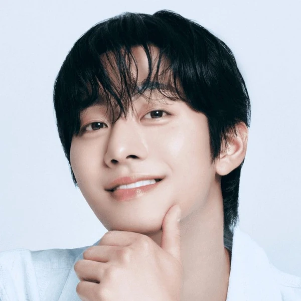 充满粉丝爱意的安孝燮人气照片