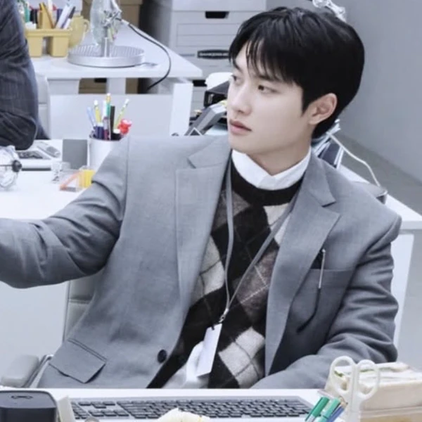 今天最受喜爱的都暻秀 (D.O.)模样