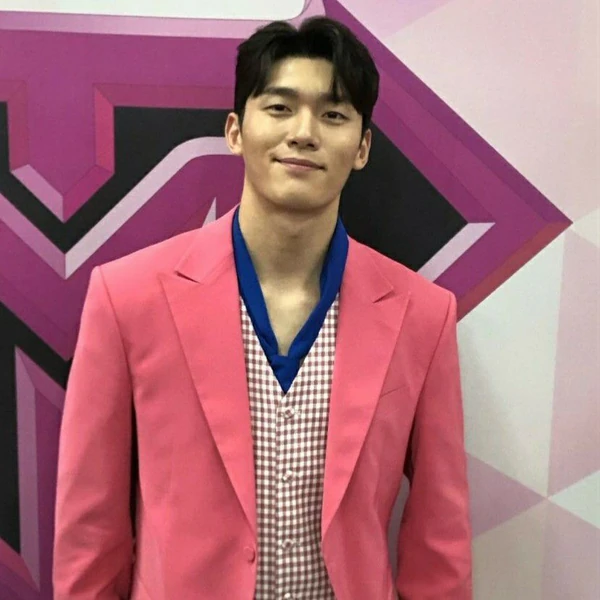 The most loved look of Jeon Jonghyeok today