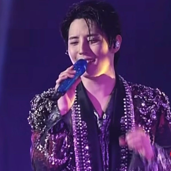 오늘 가장 사랑받은 김중연의 모습