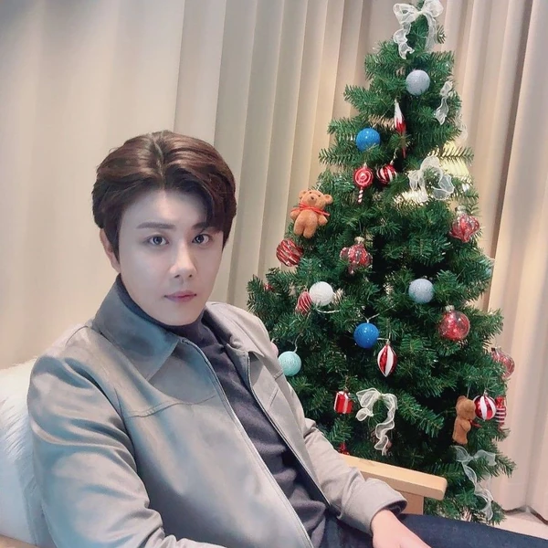 Popular photo full of fans’ love for Jin Haesung