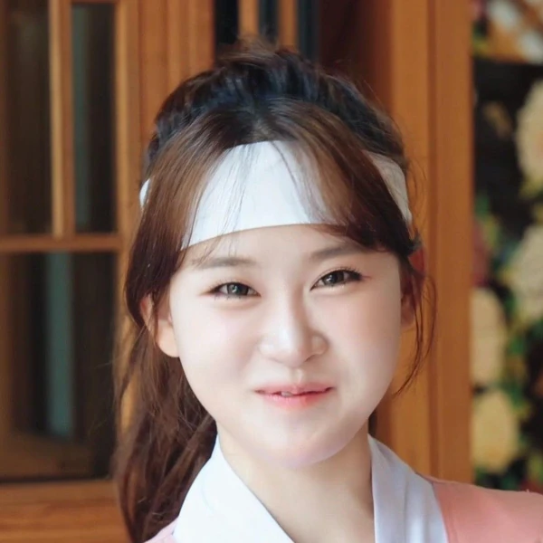 Penampilan Kim Dahyun yang paling disukai hari ini