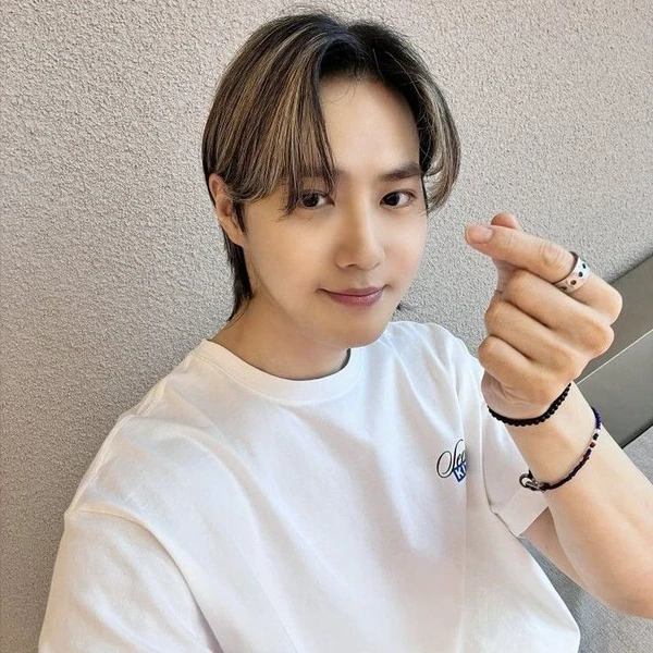 The most loved look of Suho today