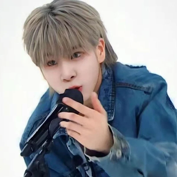 充滿粉絲愛的鄭東元人氣照片