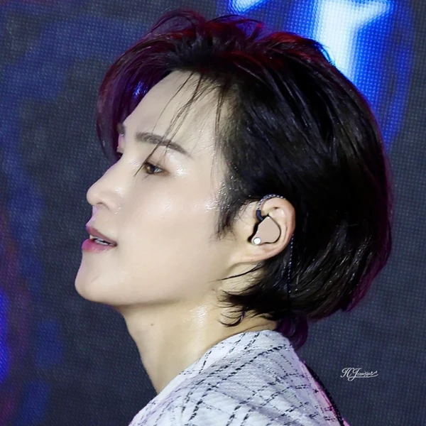 充滿粉絲愛的金熙栽人氣照片