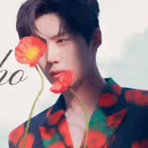 充滿粉絲愛的金宣虎人氣照片