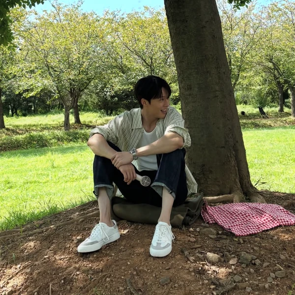 Popular photo full of fans’ love for Jang Kiyong