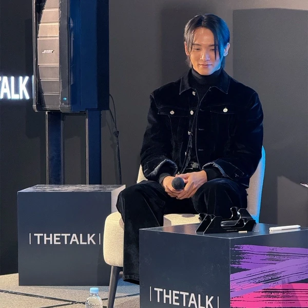 The most loved look of Choi Hojong today