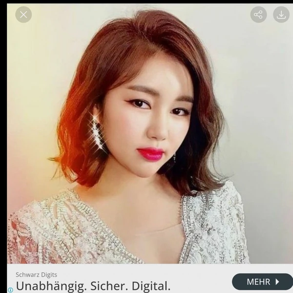 Penampilan Song Gain yang paling disukai hari ini