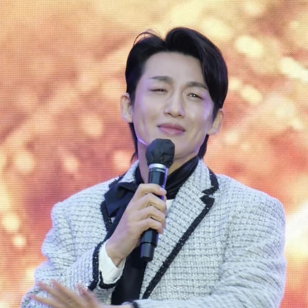 今天最受喜爱的申盛泰模样