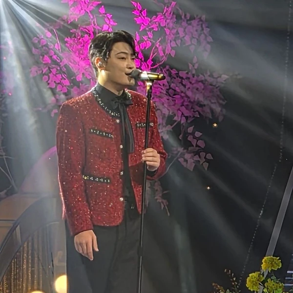 Popular photo full of fans’ love for Kim Kyungmin