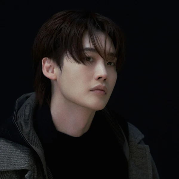 Popular photo full of fans’ love for Lee Jongsuk