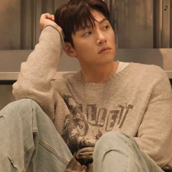 充滿粉絲愛的池昌旭人氣照片