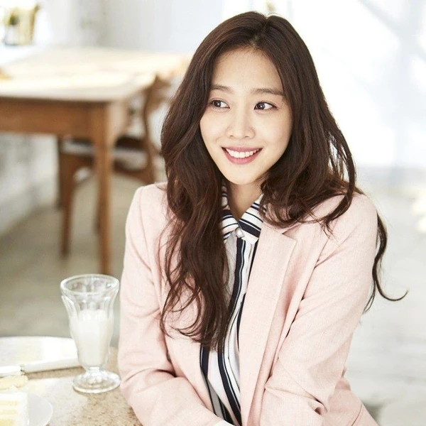 The most loved look of Cho Boah today